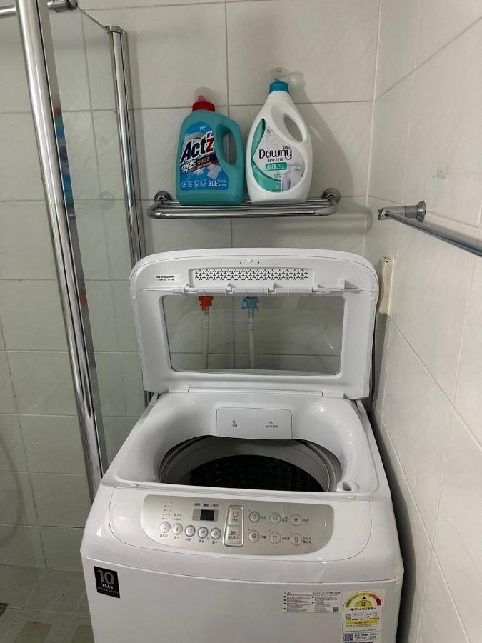 Hongdae Guesthouse 1Min From Hongik Uni Station Exit #1 Seul Esterno foto